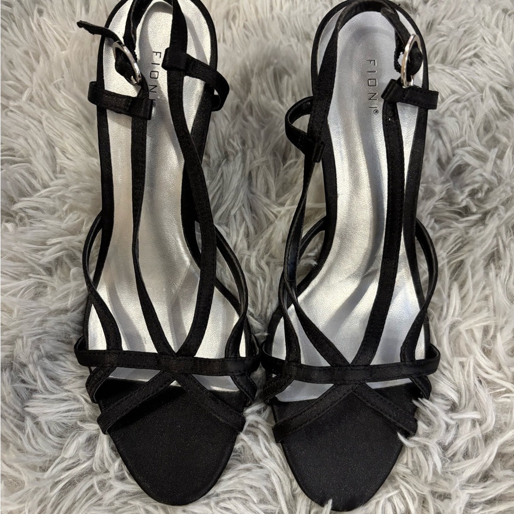 FIONI Clothing Black Strappy Heels